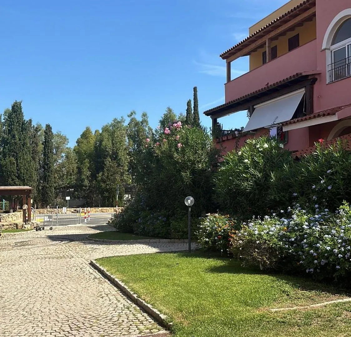 Appartamento Al Mare Vicino Olbia Murta Maria 0*,  Italy