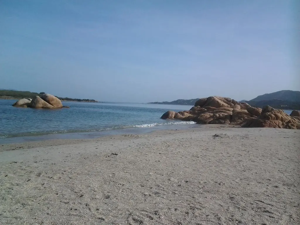 Appartamento Al Mare Vicino Olbia Murta Maria 0*,  Italy