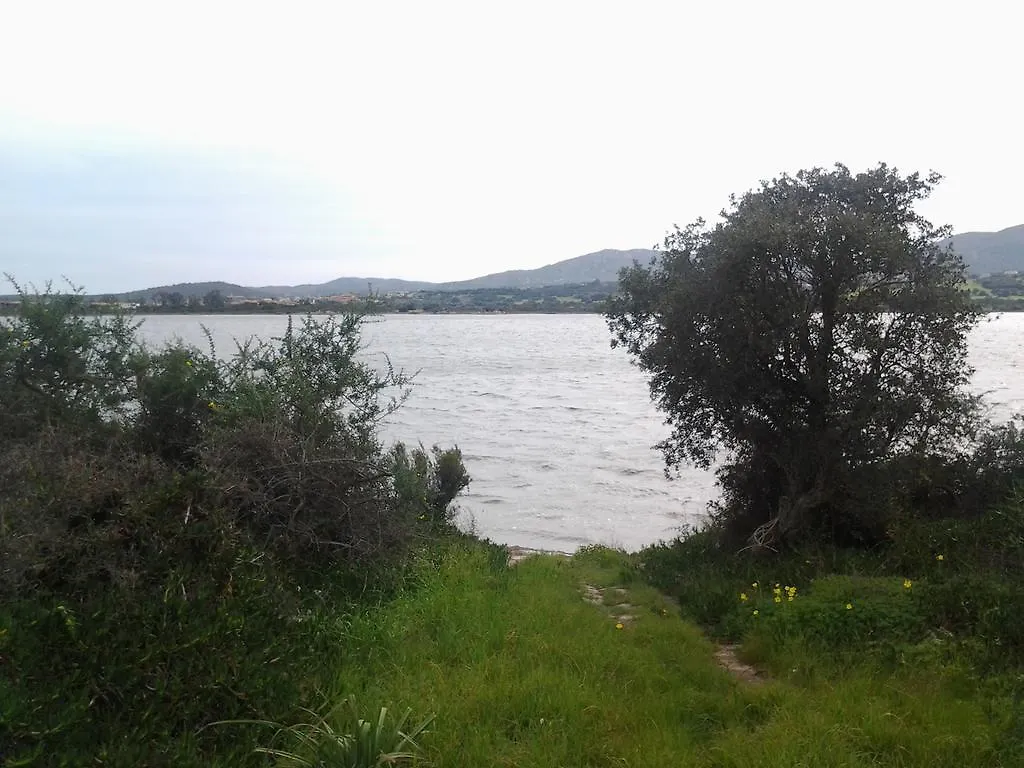 Appartamento Al Mare Vicino Olbia Murta Maria Apartment